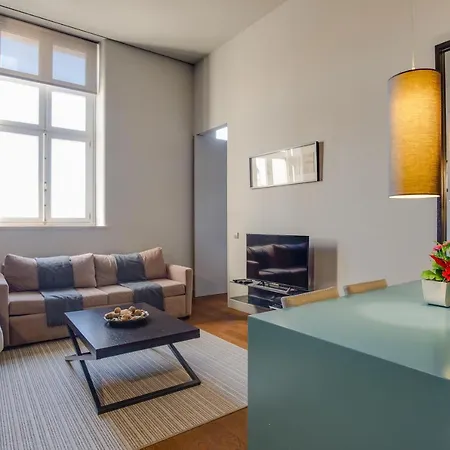 8 Building Serviced By The River شقة Lisboa