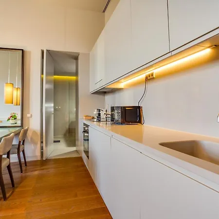 8 Building Serviced By The River * Лиссабон